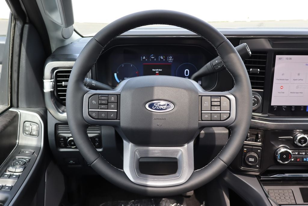 2026 Ford F-350SD Lariat DRW