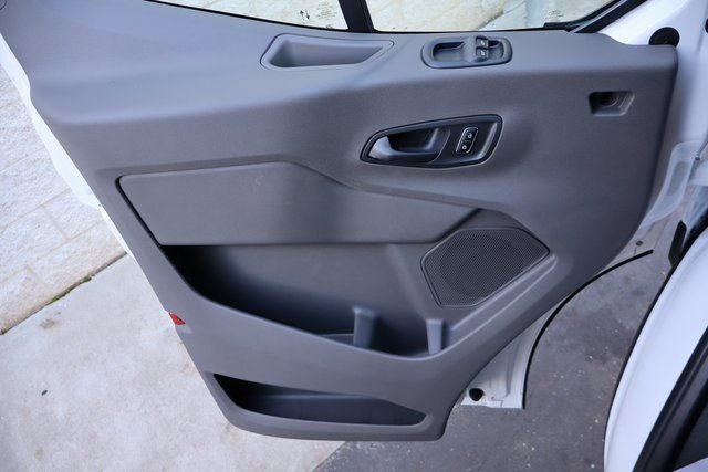 2025 Ford Transit-250 LR