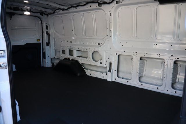 2025 Ford Transit-250 LR