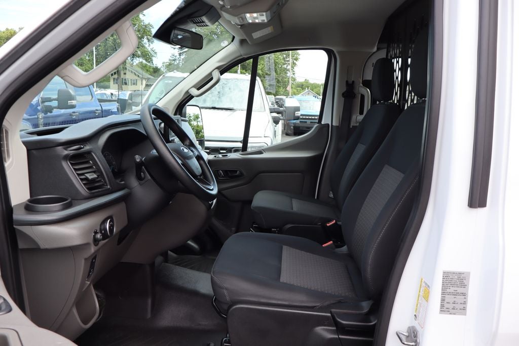 2025 Ford Transit-250 LR