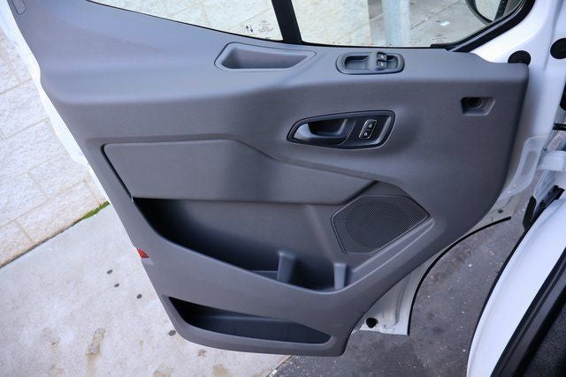 2025 Ford Transit-250 LR