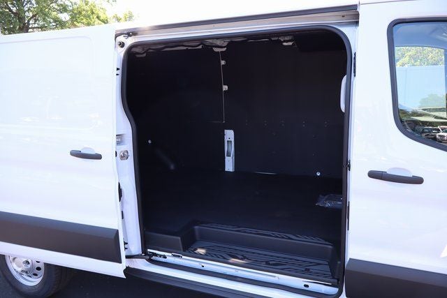 2025 Ford Transit-250 LR