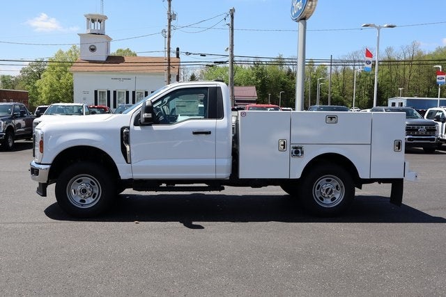 2025 Ford F-350SD XL w/8' Stahl Steel Service Body