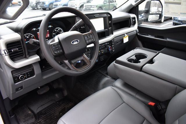 2025 Ford F-350SD XL w/8' Stahl Steel Service Body