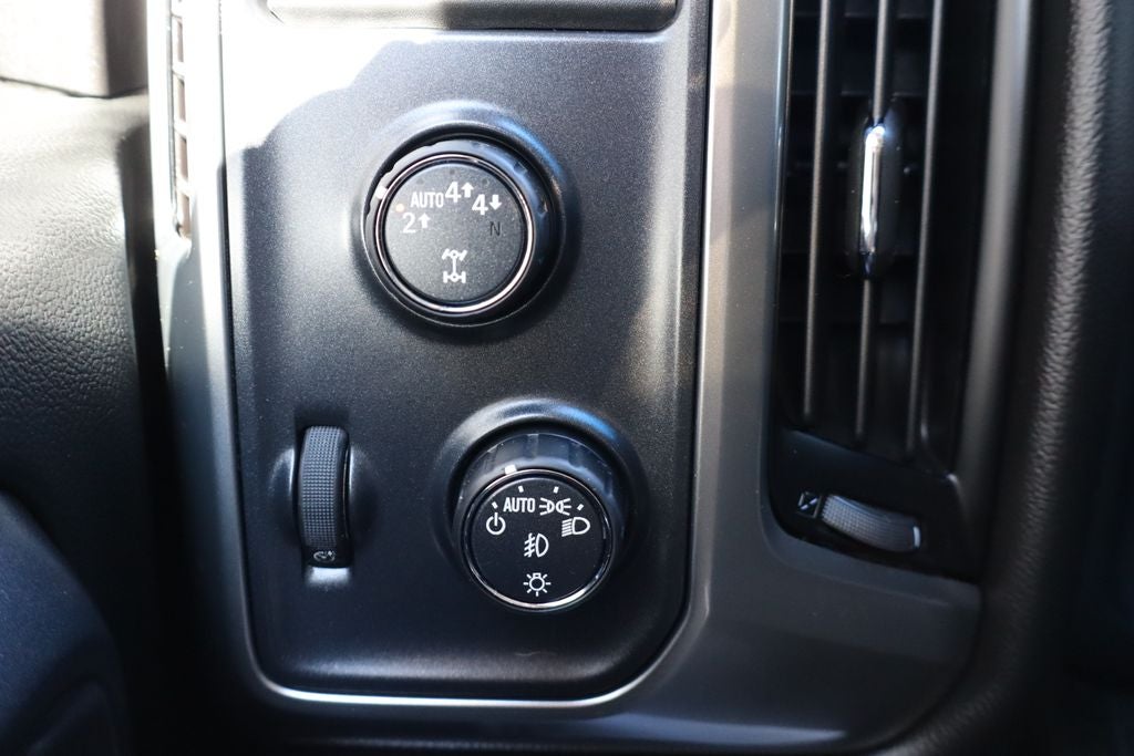 2018 Chevrolet Silverado 1500 LT LT1