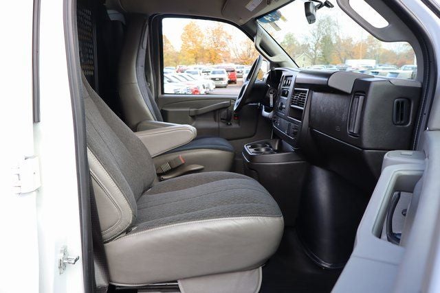 2024 Chevrolet Express 2500 Work Van Cargo