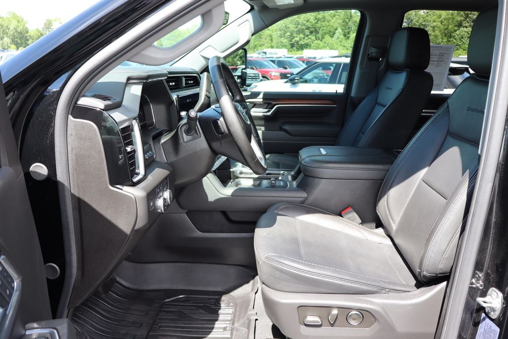 2025 GMC Sierra 2500HD Denali