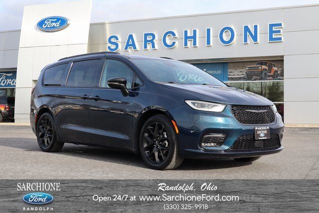 2025 Chrysler Pacifica Limited S
