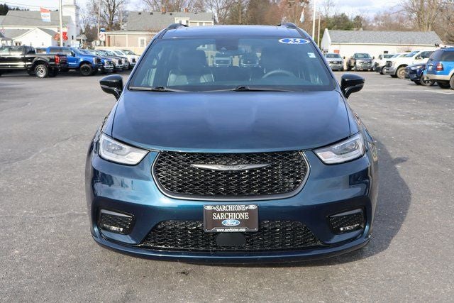 2025 Chrysler Pacifica Limited S