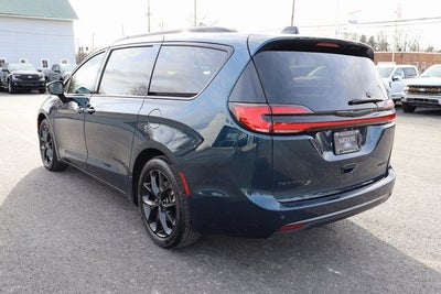 2025 Chrysler Pacifica Limited S
