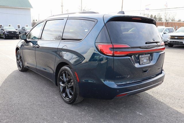 2025 Chrysler Pacifica Limited S