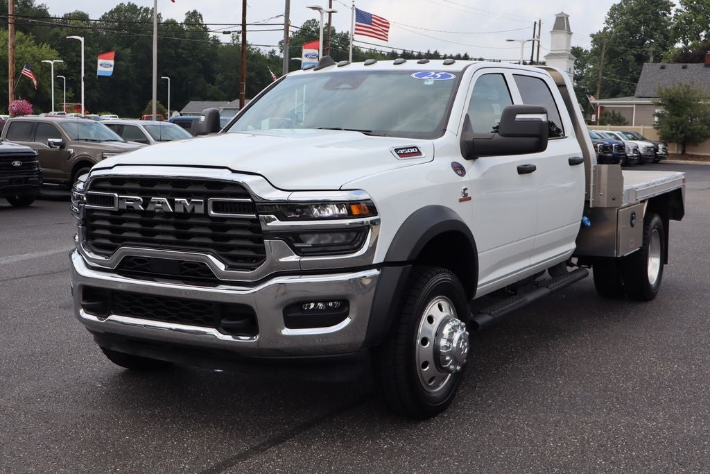 2025 RAM 4500HD Tradesman DRW w/9' EBY Aluminum Flat Bed