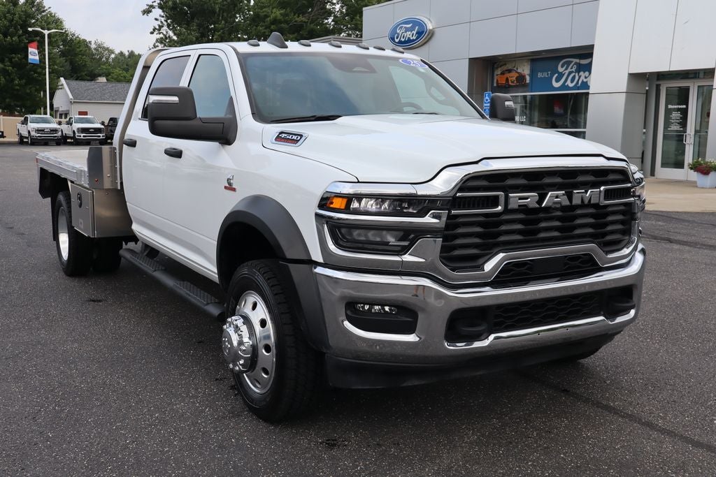 2025 RAM 4500HD Tradesman DRW w/9' EBY Aluminum Flat Bed