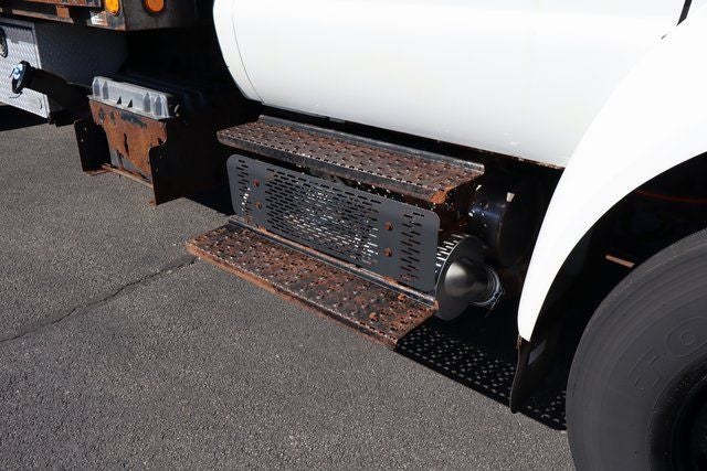 2011 Ford F-750SD XL DRW w/24' Supreme Flat Body