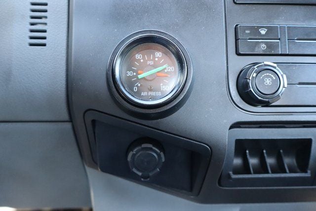 2011 Ford F-750SD XL DRW w/24' Supreme Flat Body