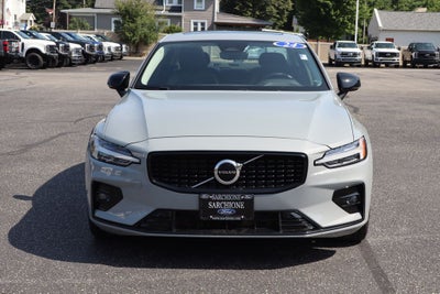 2024 Volvo S60 B5 Core Dark Theme