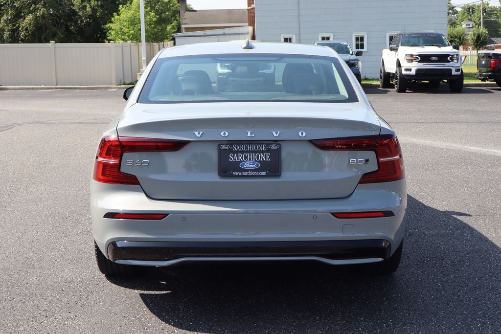 2024 Volvo S60 B5 Core Dark Theme