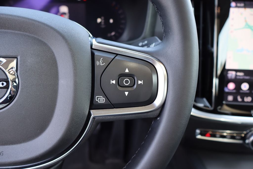 2024 Volvo S60 B5 Core Dark Theme