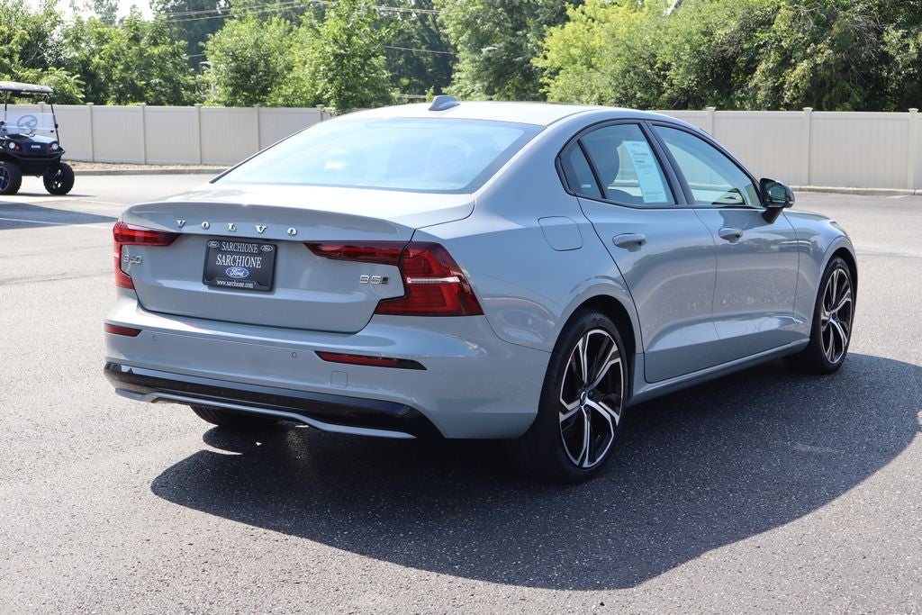 2024 Volvo S60 B5 Core Dark Theme