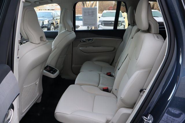 2025 Volvo XC90 B6 Plus 7-Seater