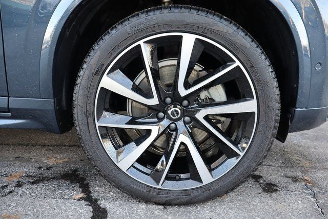 2025 Volvo XC90 B6 Plus 7-Seater