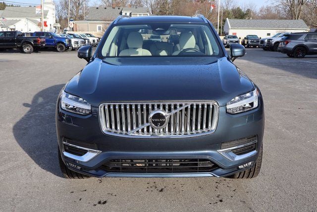 2025 Volvo XC90 B6 Plus 7-Seater