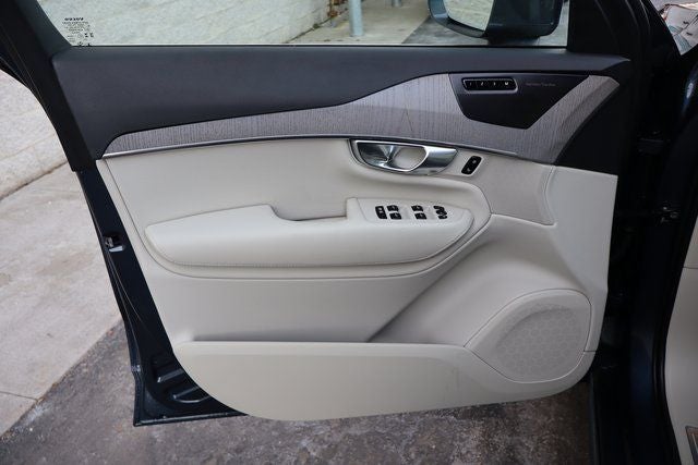 2025 Volvo XC90 B6 Plus 7-Seater