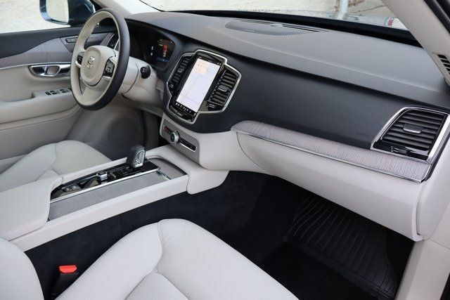 2025 Volvo XC90 B6 Plus 7-Seater