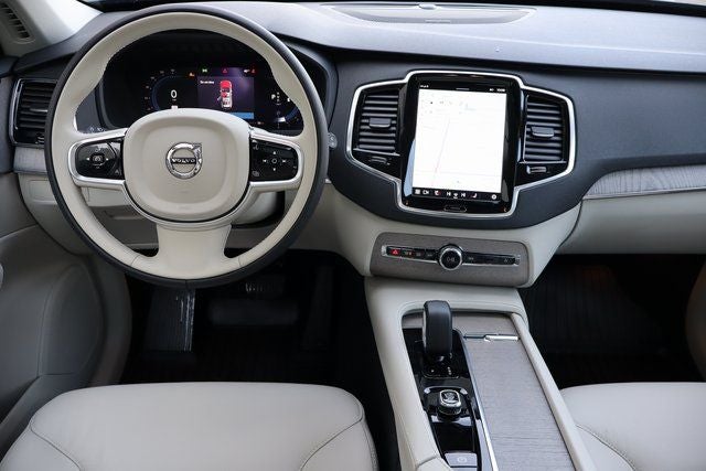 2025 Volvo XC90 B6 Plus 7-Seater