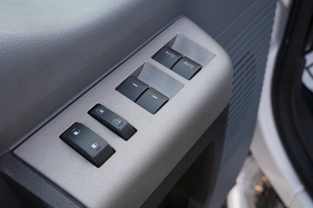 2013 Ford F-550SD XLT DRW w/Flatbed Body