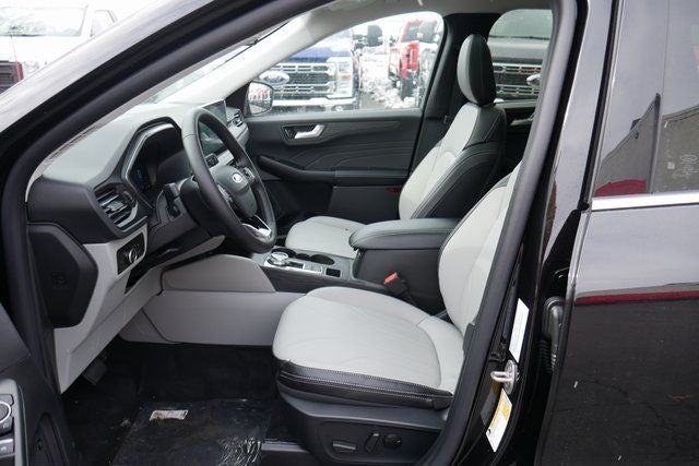 2026 Ford Escape Platinum