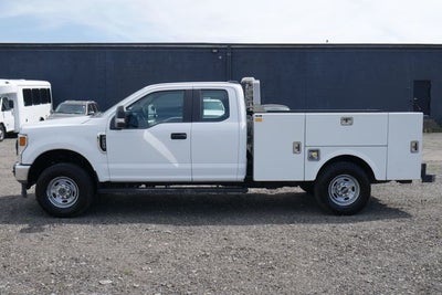 2022 Ford F-250SD XL w/Utility Bed
