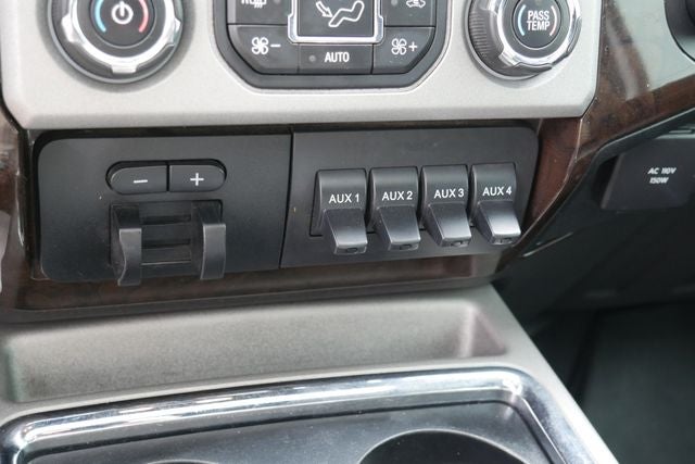 2016 Ford F-350SD Platinum w/Flatbed