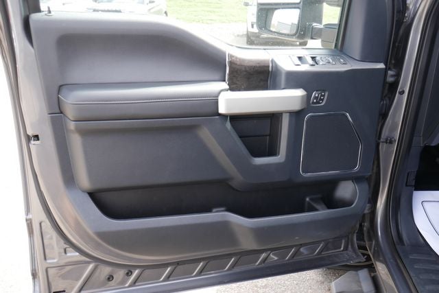 2022 Ford F-350SD Lariat