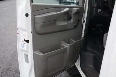 2014 Chevrolet Express 4500 Base Cutaway