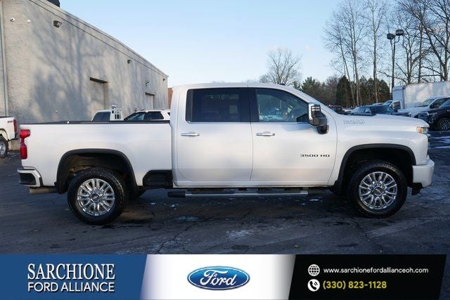 2022 Chevrolet Silverado 3500HD High Country