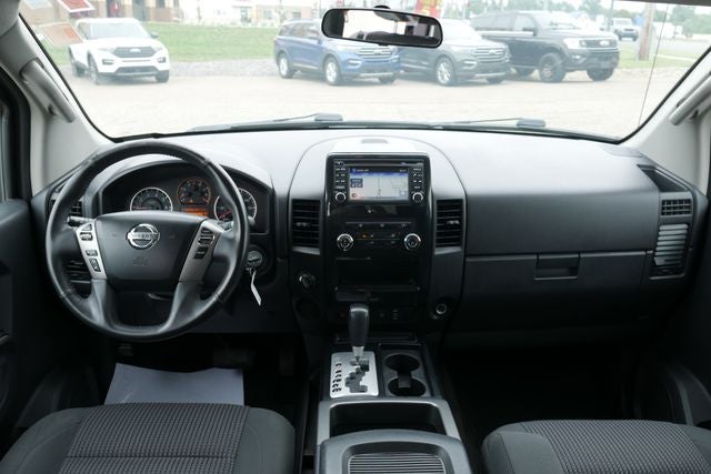2015 Nissan Titan SV