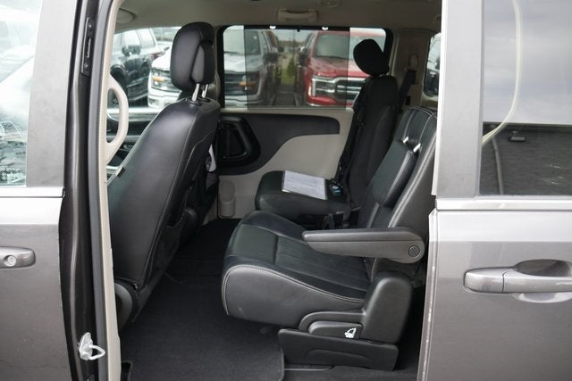 2015 Chrysler Town & Country Touring