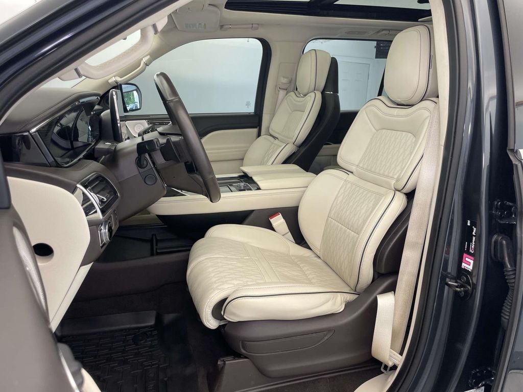 2021 Lincoln Navigator Black Label