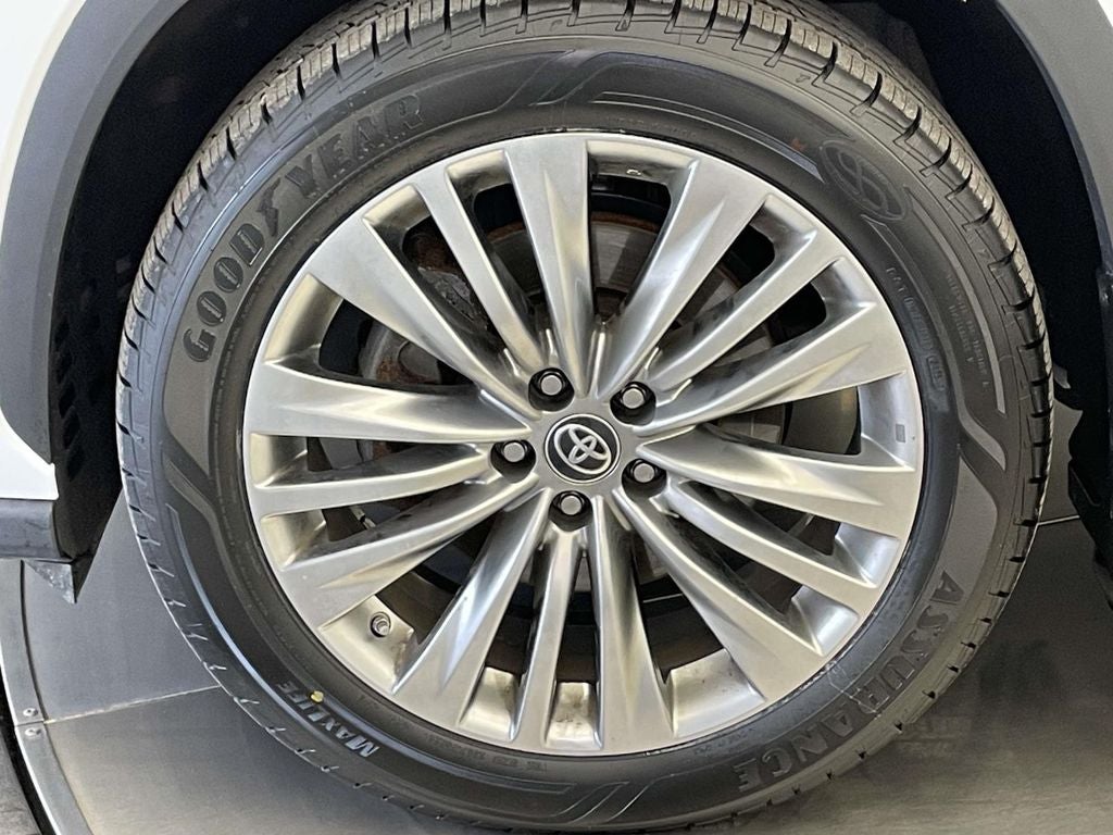 2024 Toyota Highlander Platinum