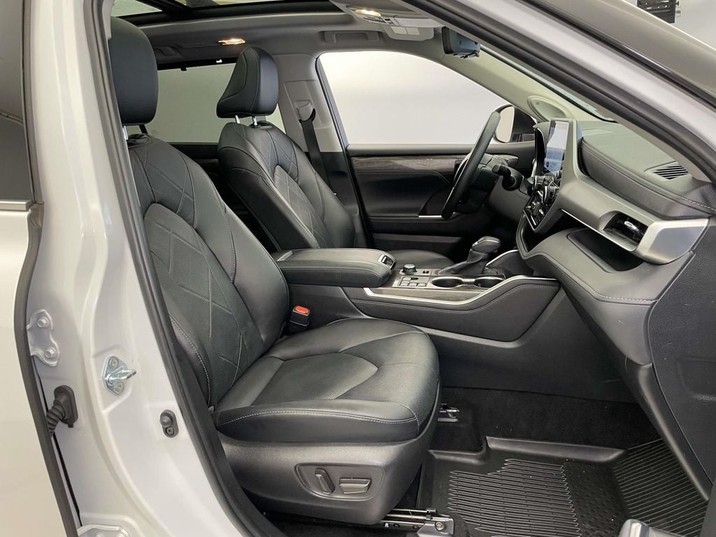 2024 Toyota Highlander Platinum