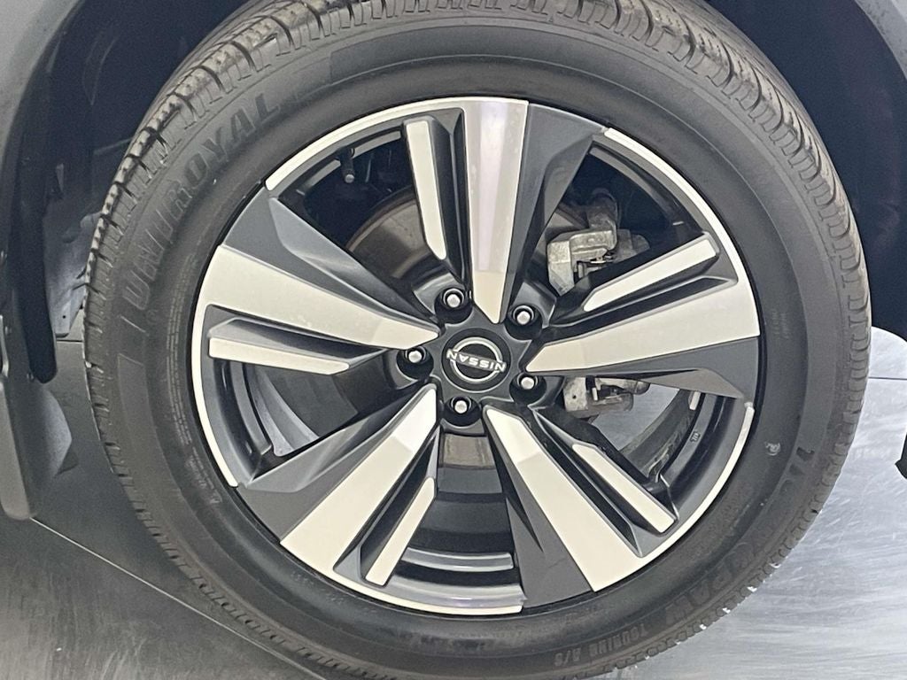 2022 Nissan Rogue SL