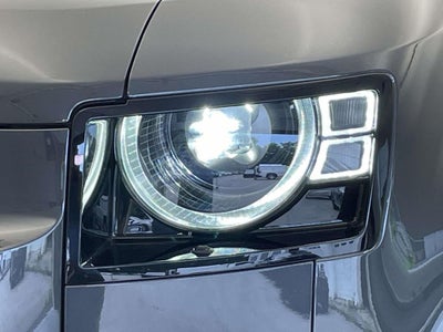 2025 Land Rover Defender 90 X-Dynamic SE