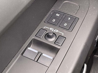 2025 Land Rover Defender 90 X-Dynamic SE