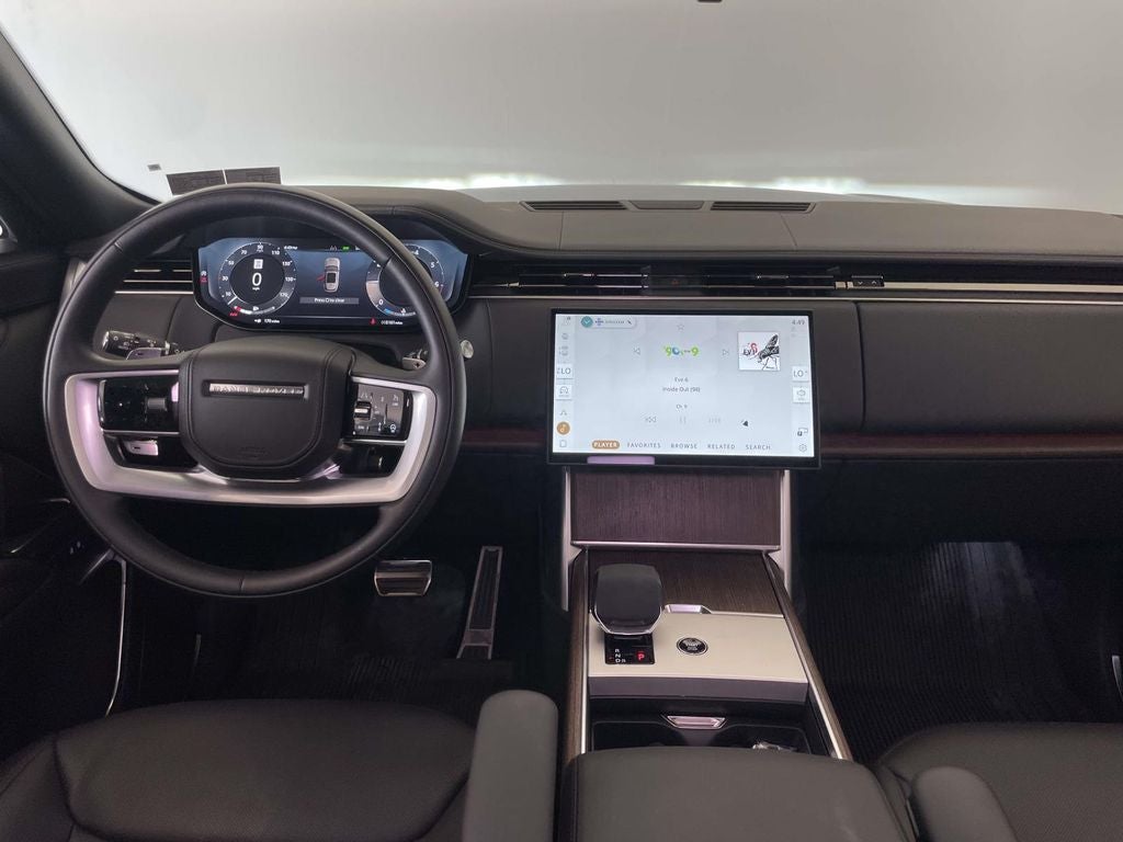 2025 Land Rover Range Rover SE LWB