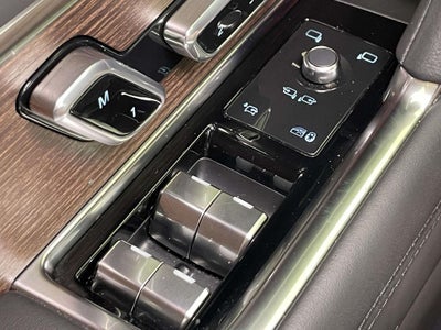 2025 Land Rover Range Rover SE LWB
