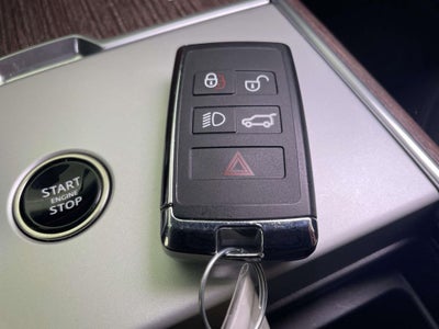 2025 Land Rover Range Rover SE LWB