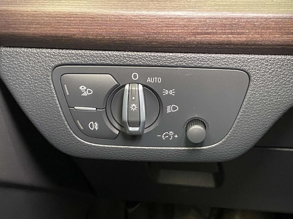 2023 Audi Q5 40 Premium quattro