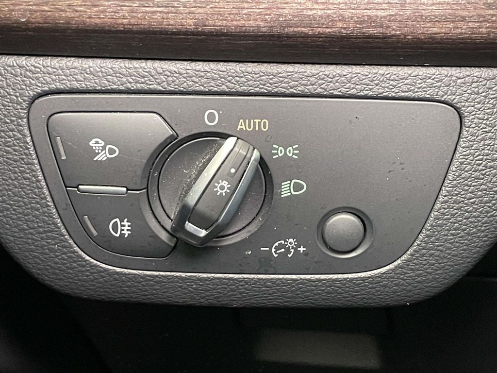 2023 Audi Q5 40 Premium quattro