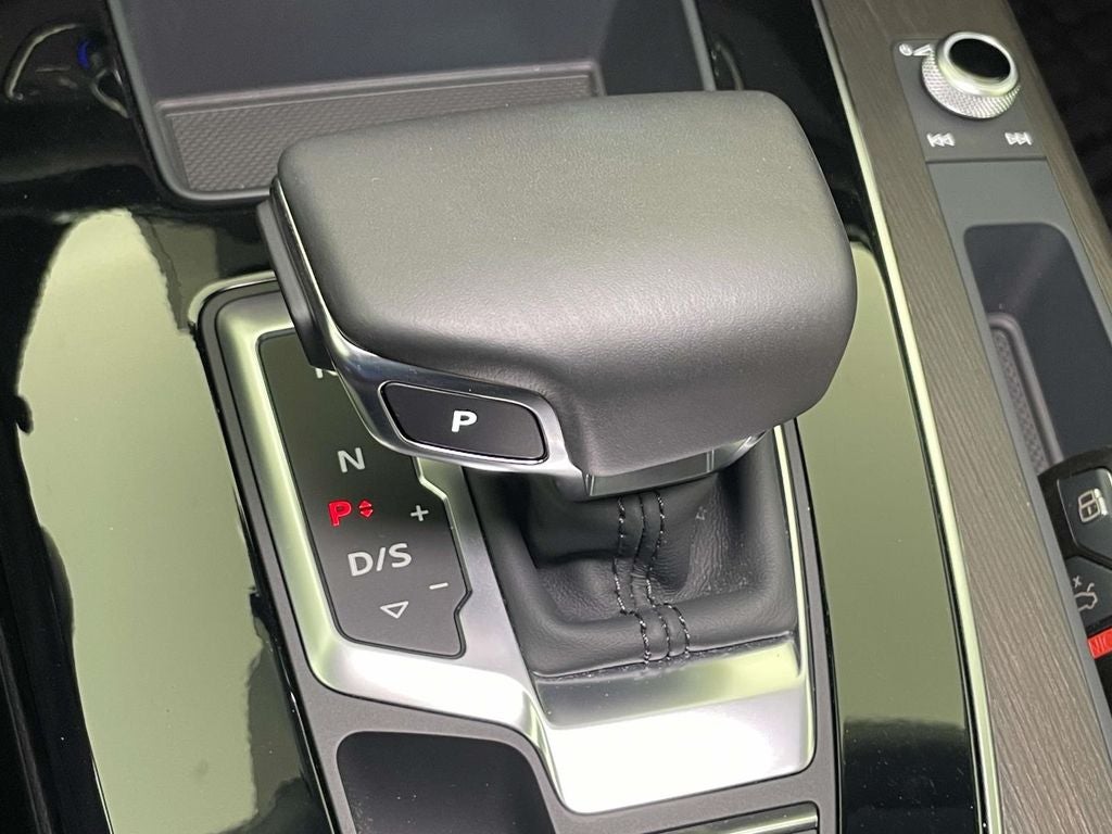 2023 Audi Q5 40 Premium quattro